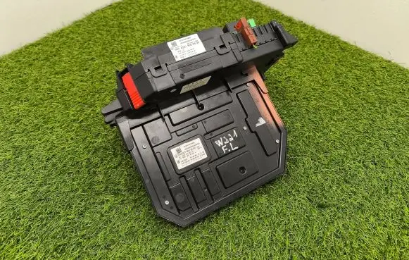 Mercedes-Benz S W221 SAM control unit A2219002800 A2219023300 A2215458332