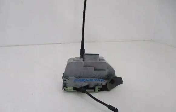 Renault Megane II Front door lock 027780