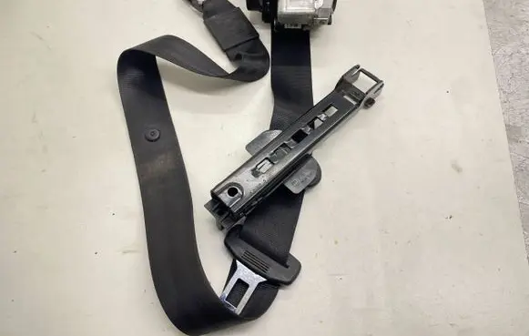 Audi A6 S6 C6 4F Front seatbelt 4F0857705