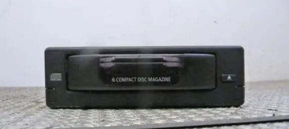 BMW 5 E60 E61 CD/DVD changer 6983338