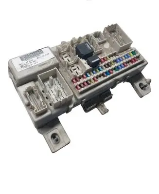 Ford Focus Fuse module 97RA012018 97RA000001 A000280