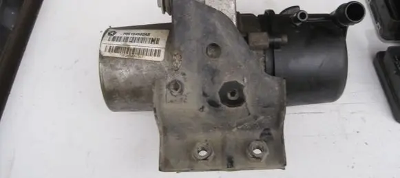 Jeep Grand Cherokee Power steering pump P05154662AB