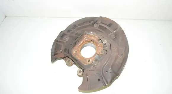 Rear wheel hub