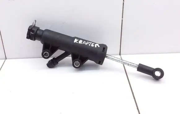 Clutch slave cylinder