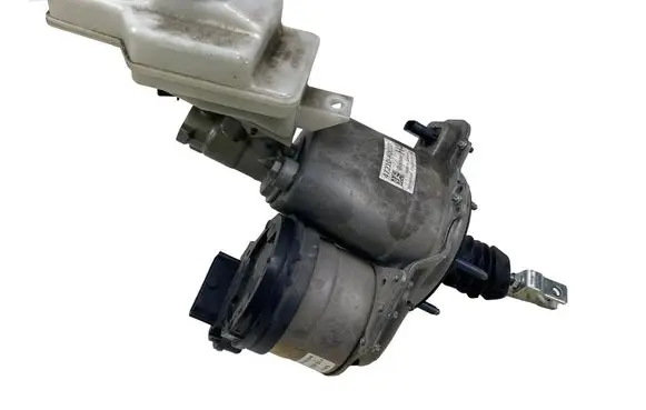 Toyota Yaris XP210 Brake booster 47210K0010