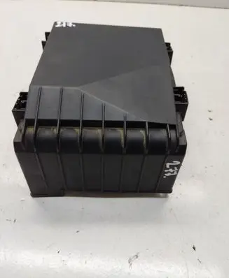 Audi A3 S3 8P Fuse module 1K0937124 1K0937124H 01534502
