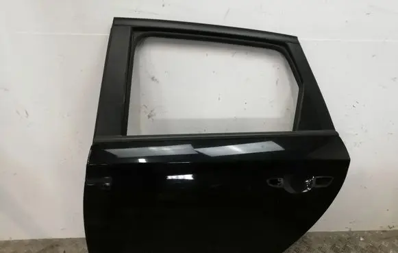 Hyundai i30 Rear door 