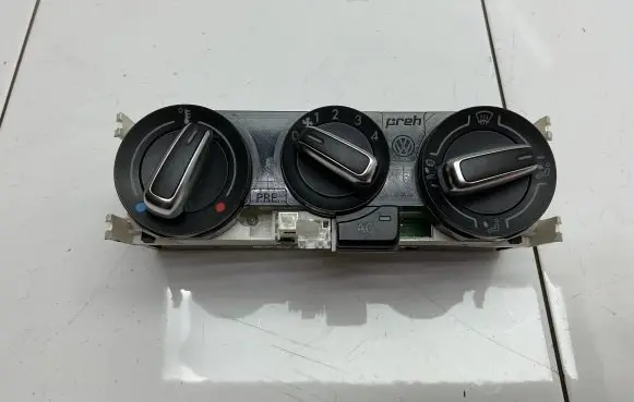 Volkswagen Polo V 6R Climate control unit 6R0820045G