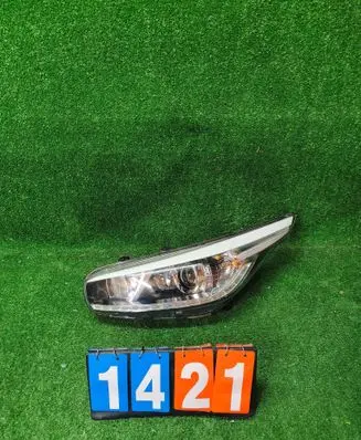 KIA Pro Cee'd II Headlight/headlamp L009A220KCR 92101A2220
