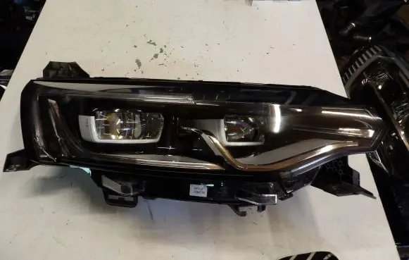 Renault Talisman Headlight/headlamp 260100184R