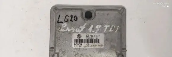 Volkswagen PASSAT B6 Engine control unit/module 038906018P