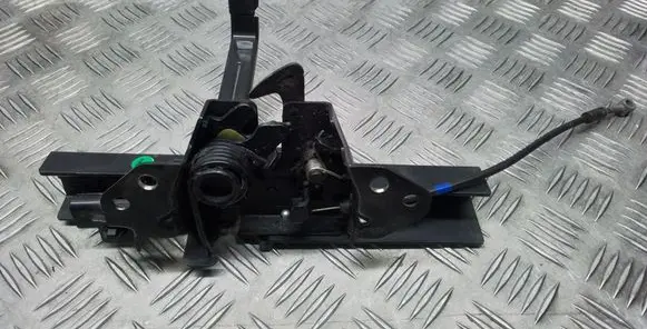Engine bonnet/hood lock/catch