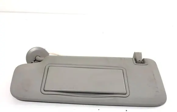 Sun visor