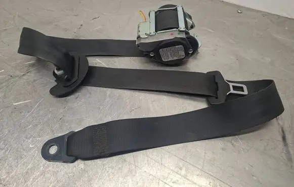 Peugeot 308 Front seatbelt 6212370AA