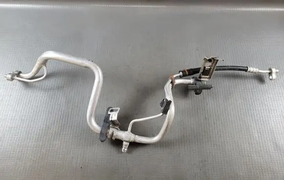 Air conditioning (A/C) pipe/hose