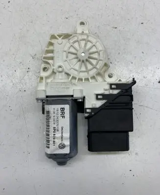 Seat Toledo III (5P) Rear door window regulator motor 5P0839401 1K0959703B 993424100
