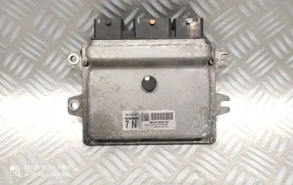Nissan Juke I F15 Engine control unit/module MEC940390