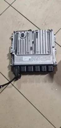 BMW 5 G30 G31 Engine control unit/module 8472586 030067378 0281034741