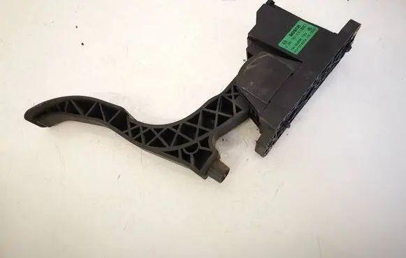 Skoda Fabia Mk1 (6Y) Accelerator throttle pedal 6Q1721503A