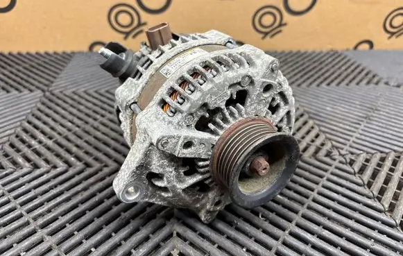 Ford Mustang VI Generator/alternator GR3T10300DA