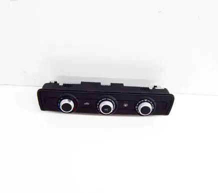 Audi Q2 - Interior fan control switch 90156645 83A820047F