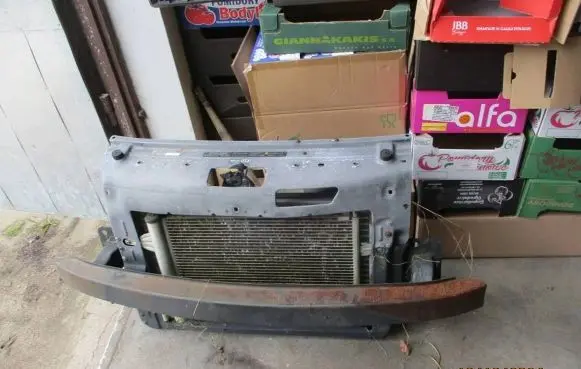 Volkswagen Fox Radiator support slam panel