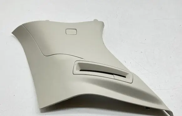 Volvo XC90 (D)pillar trim (top) 31473367 31389177 31479368