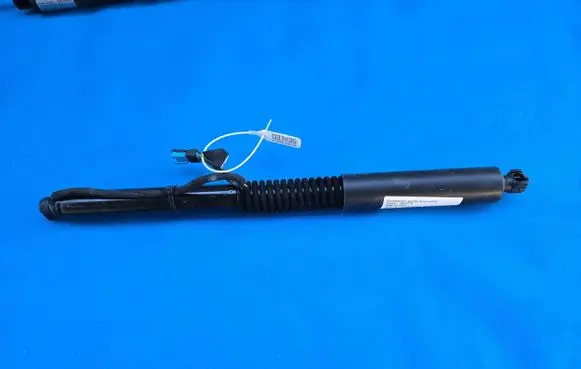 BMW X3 G01 Tailgate strut 7397322