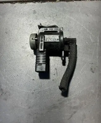 Audi A4 S4 B6 8E 8H Turbo solenoid valve 1j0906283c