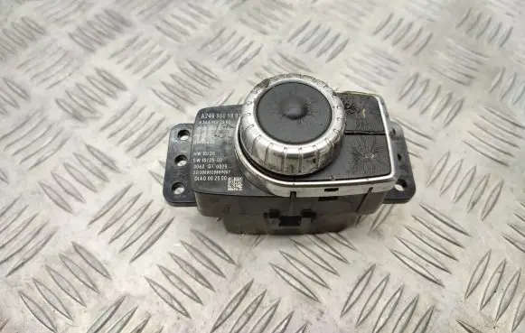 Mercedes-Benz B W246 W242 Head unit multimedia control A2469009802