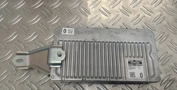 Toyota Yaris Engine control unit/module 896610DC00