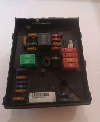 Volkswagen Golf V Fuse module 1K0937125A 017181301