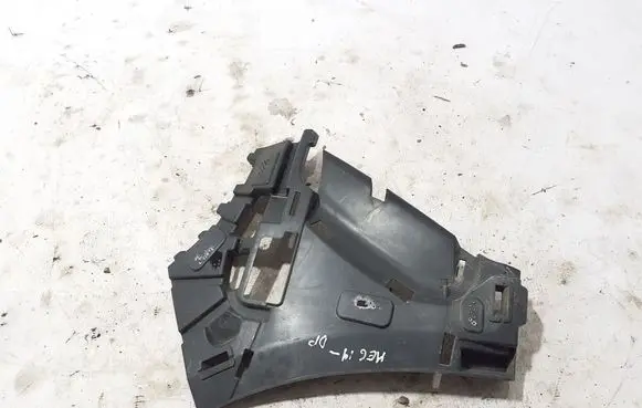 Renault Megane IV Front bumper mounting bracket 960166064R