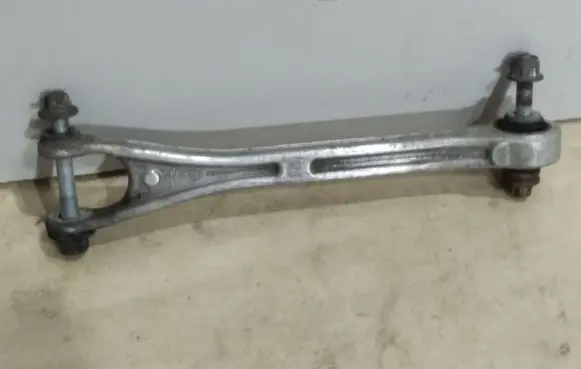 Rear upper control arm/wishbone