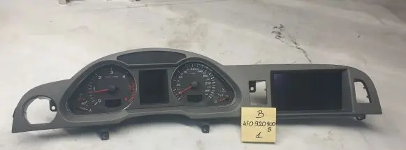 Audi A6 S6 C6 4F Speedometer (instrument cluster) 4F0920900S