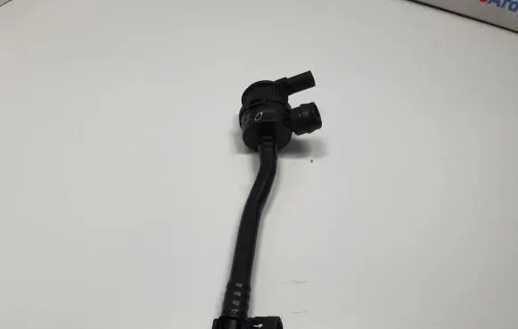 BMW 5 F10 F11 Breather hose/pipe 7618657 13907618657 13907636157