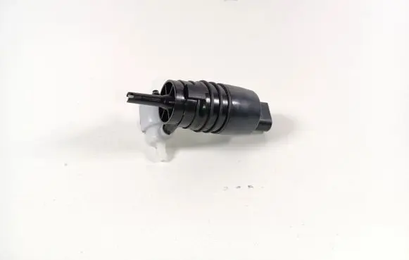 BMW X3 G01 Windscreen/windshield washer pump 7388349