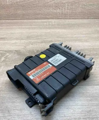 Audi 80 90 B3 Engine control unit/module ECU 443907311 0261200251