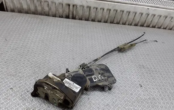 Mazda 2 Rear door lock DE9072E