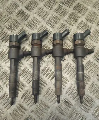 Opel Zafira B Fuel injector 0445110276