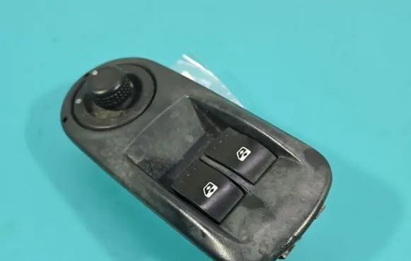 Opel Vivaro Electric window control switch 8200011867 IMPRK1420906