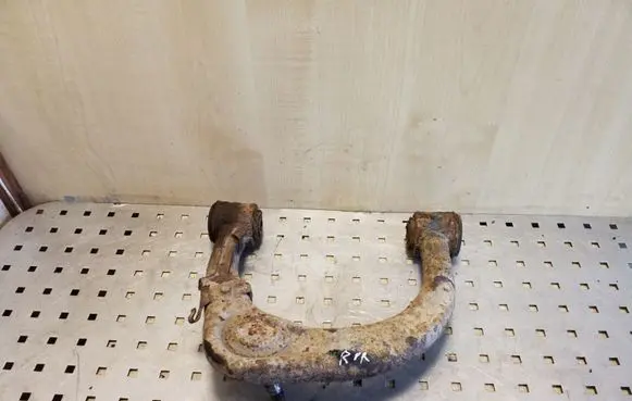 Toyota Land Cruiser (J120) Front upper control arm/wishbone 