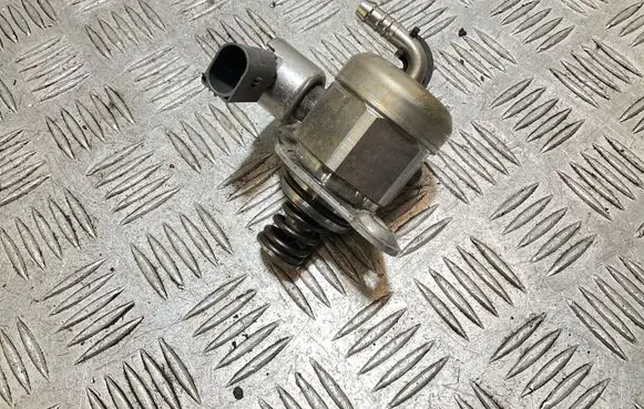 Audi Q2 - Fuel injection high pressure pump 04E127025D