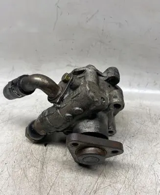 Audi A4 S4 B5 8D Power steering pump