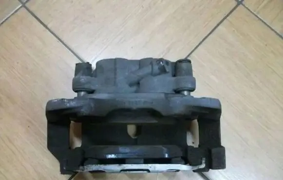 Mercedes-Benz ML W164 Rear brake caliper MCD4049