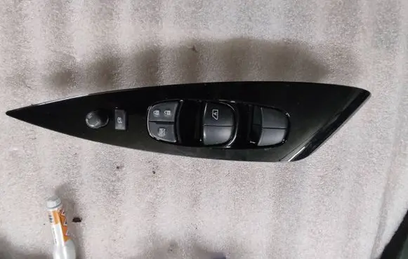 Nissan Leaf I (ZE0) Electric window control switch 254015SJ0A 2591 0723A01
