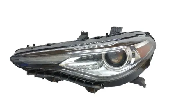 Alfa Romeo Giulia Headlight/headlamp 50547583 06D17T2