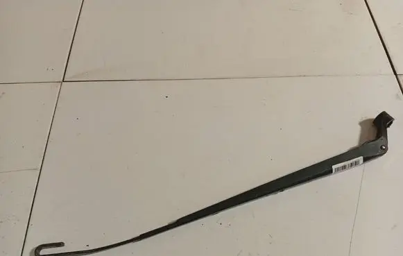 Toyota Yaris Front wiper blade arm 852210D020