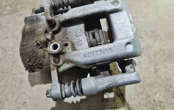 Rear brake caliper
