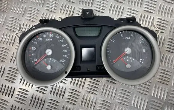Renault Megane II Speedometer (instrument cluster) 8200306552 REBA009PC8 35110419